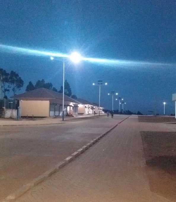 成华区非洲科特迪瓦太阳能路灯工程